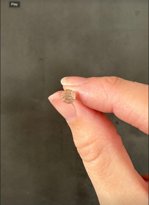 hash studs